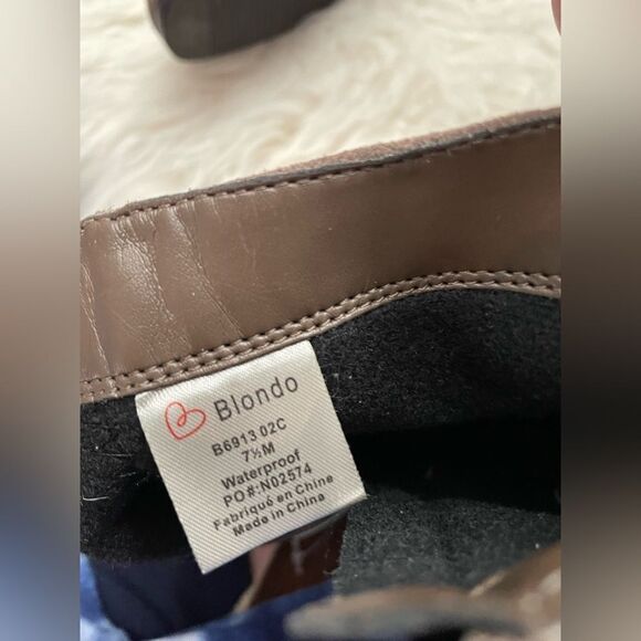 NWT Blondo waterproof suede ankle booties block heel 7.5 - Picture 9 of 10